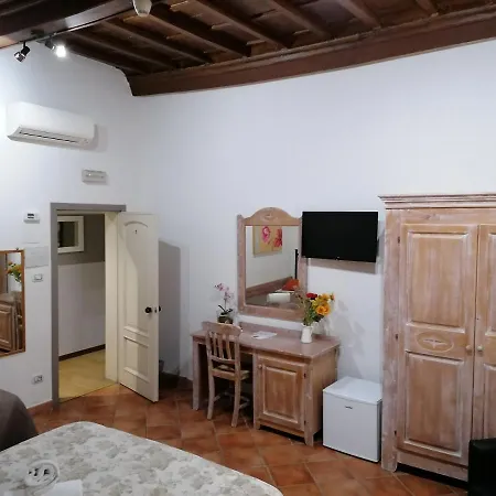 Cicerone Bed & Breakfast 4*